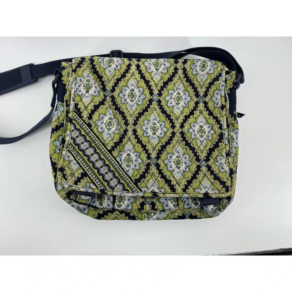 Vera Bradley messenger laptop bag in Cambridge Pattern‎